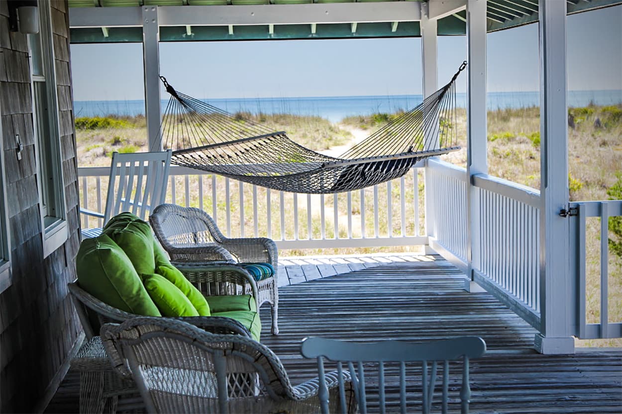 Hammock w/ beautiful view!