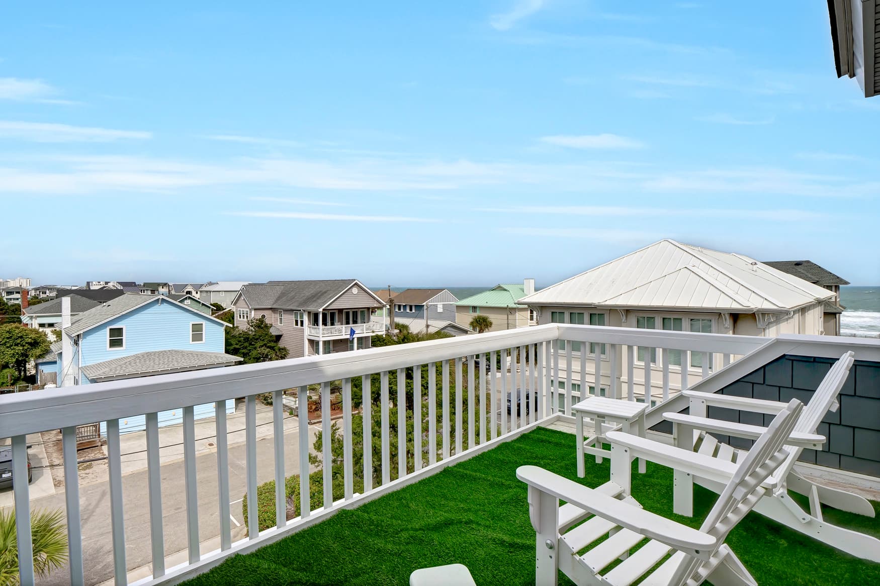 Top floor bedroom deck