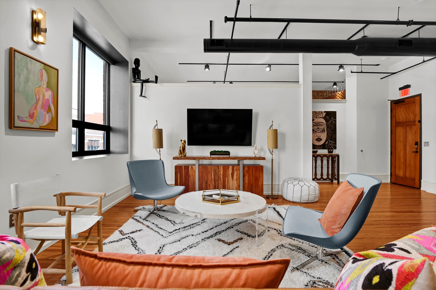 Living Area with Queen Sofa Bed